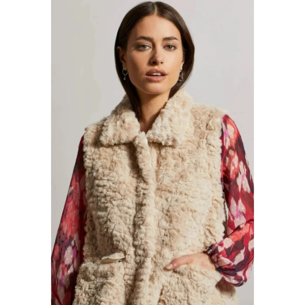 Tribal Jeans Faux Fur Vest Women's Size Med Cream‎ Ivory VERY NICE!